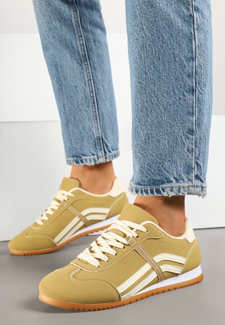 yolera Adidași Galbene cu Cusături și Benzi Decorative pe Lateral Beniffa