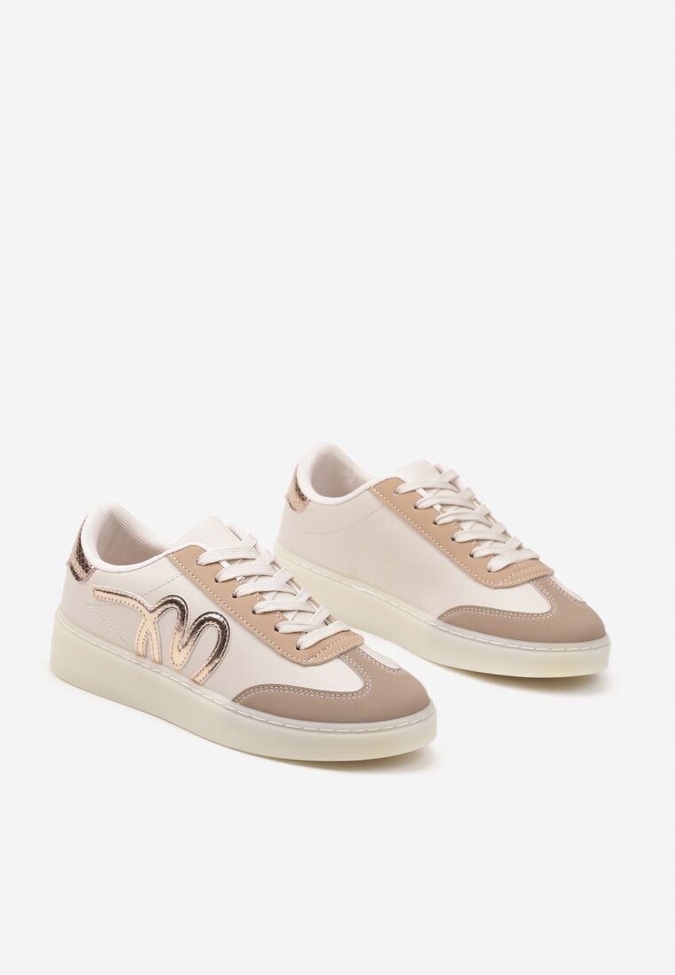 yolera Sneakerși Bej închis în stilul tenișilor iconici decorați cu aplicație Zillifia