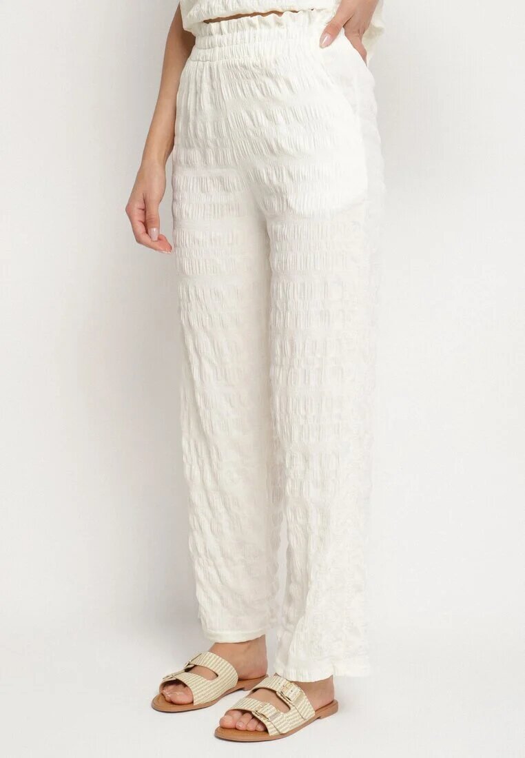 yu & me Compleu Alb din Țesătură Decorativă Tricou și Pantaloni Largi Devinas