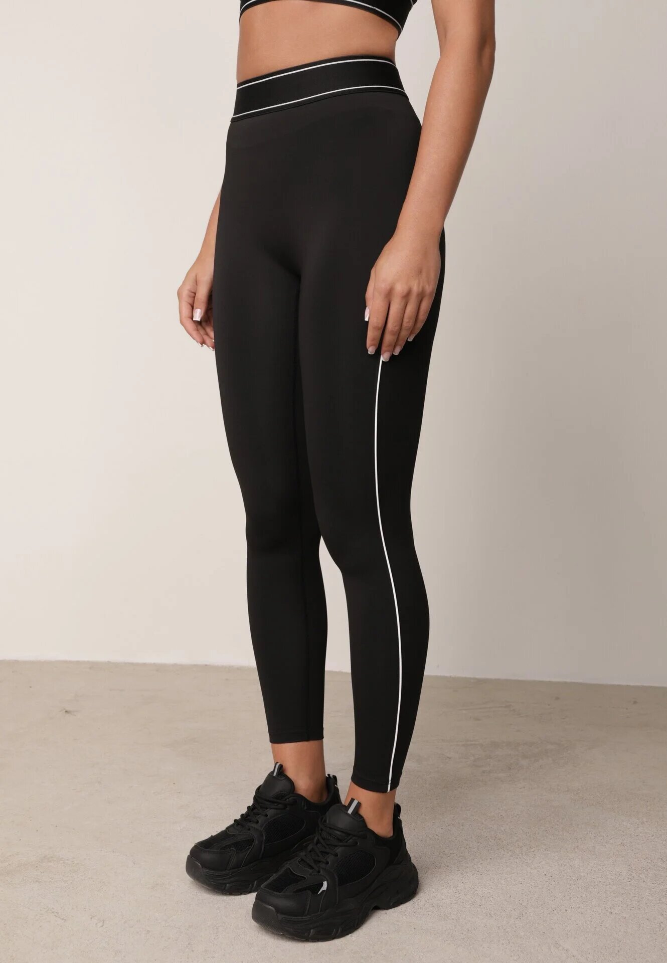 yu & me Compleu sport Negru