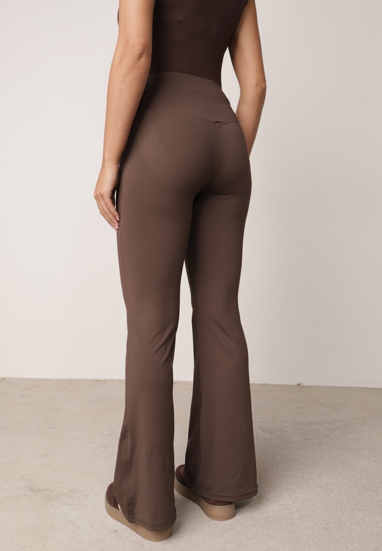 yu & me Pantaloni coloană cu talie înaltă Melonell Maro