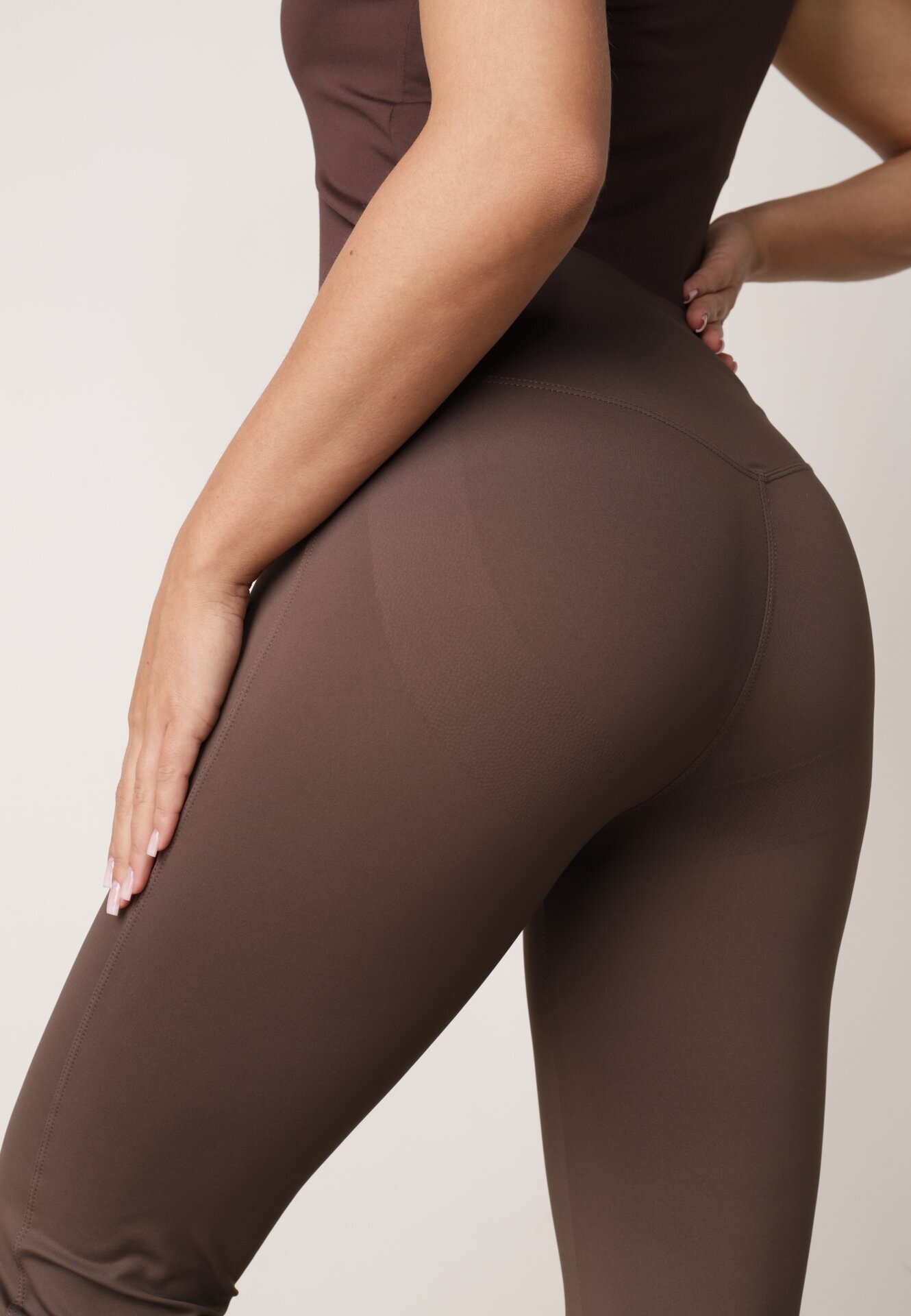 yu & me Pantaloni coloană cu talie înaltă Melonell Maro