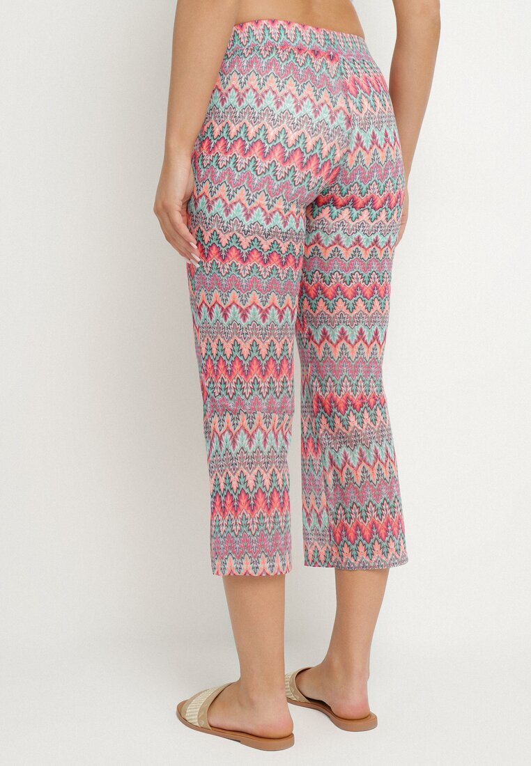 yu & me Pantaloni Fuchsia evazați cu model geometric Novivana