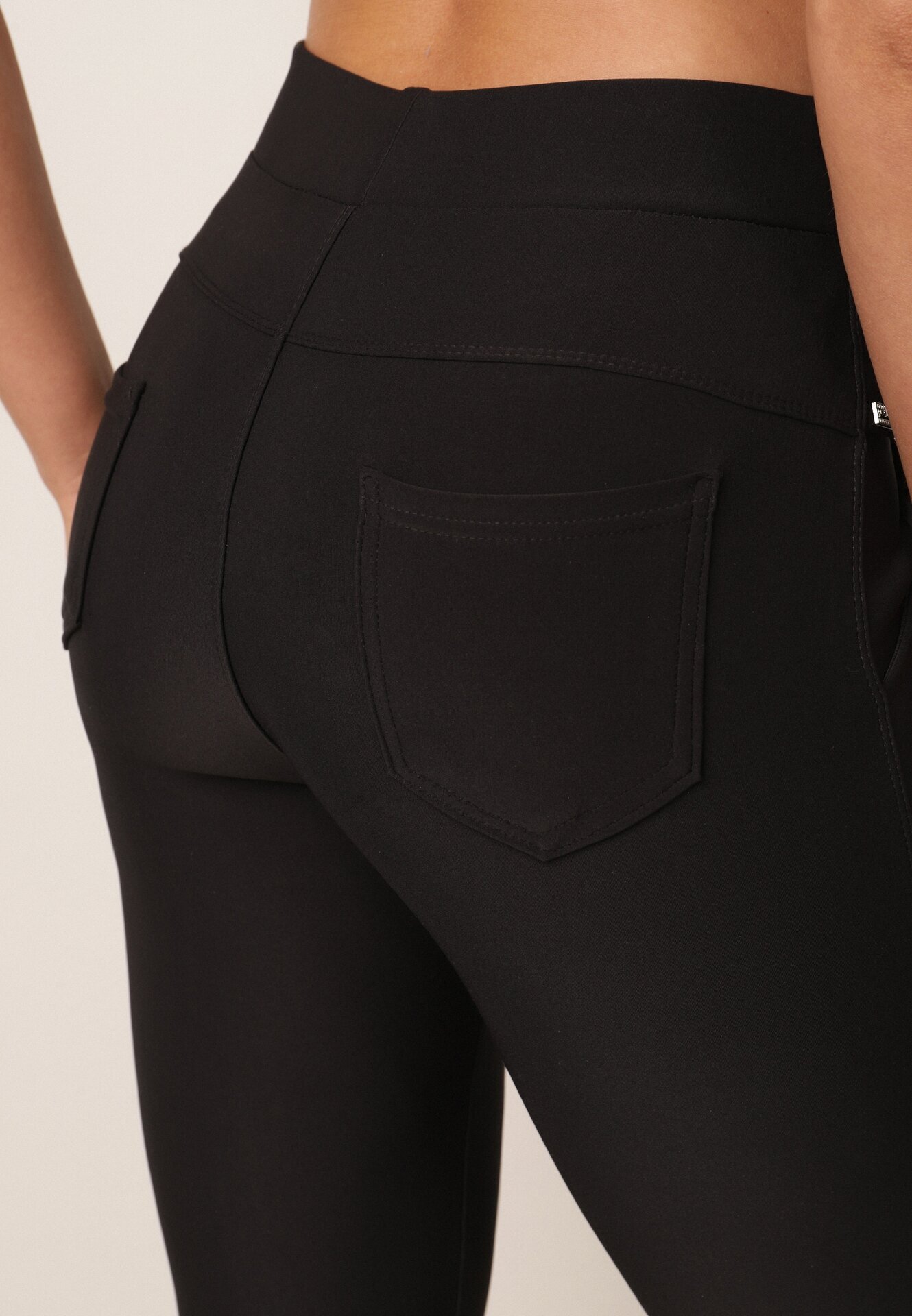 yu & me Pantaloni Negri cu Croială Slim Fit cu Elastic în Talie și Talie Înaltă Selbia