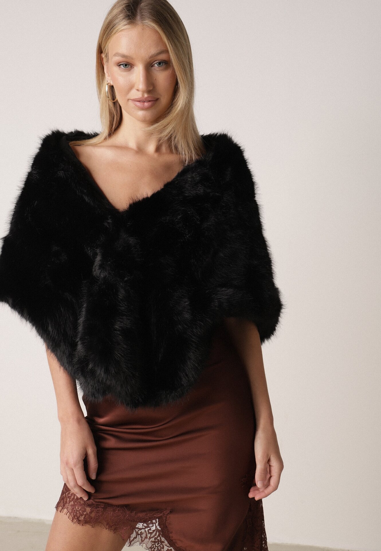 yu & me Poncho Negru