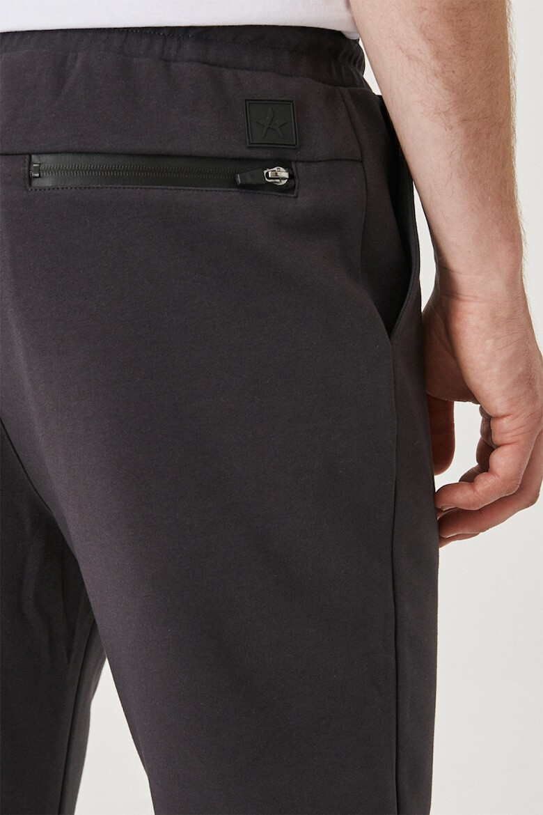 AC&Co Pantaloni sport conici cu snur in talie - Pled.ro