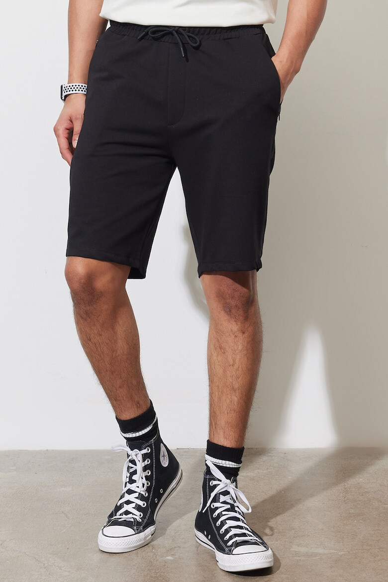 AC&Co Pantaloni sport scurti cu buzunare cu fermoar - Pled.ro