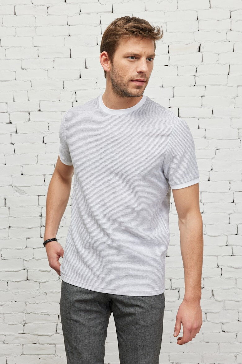 AC&Co Tricou striat cu detalii contrastante - Pled.ro