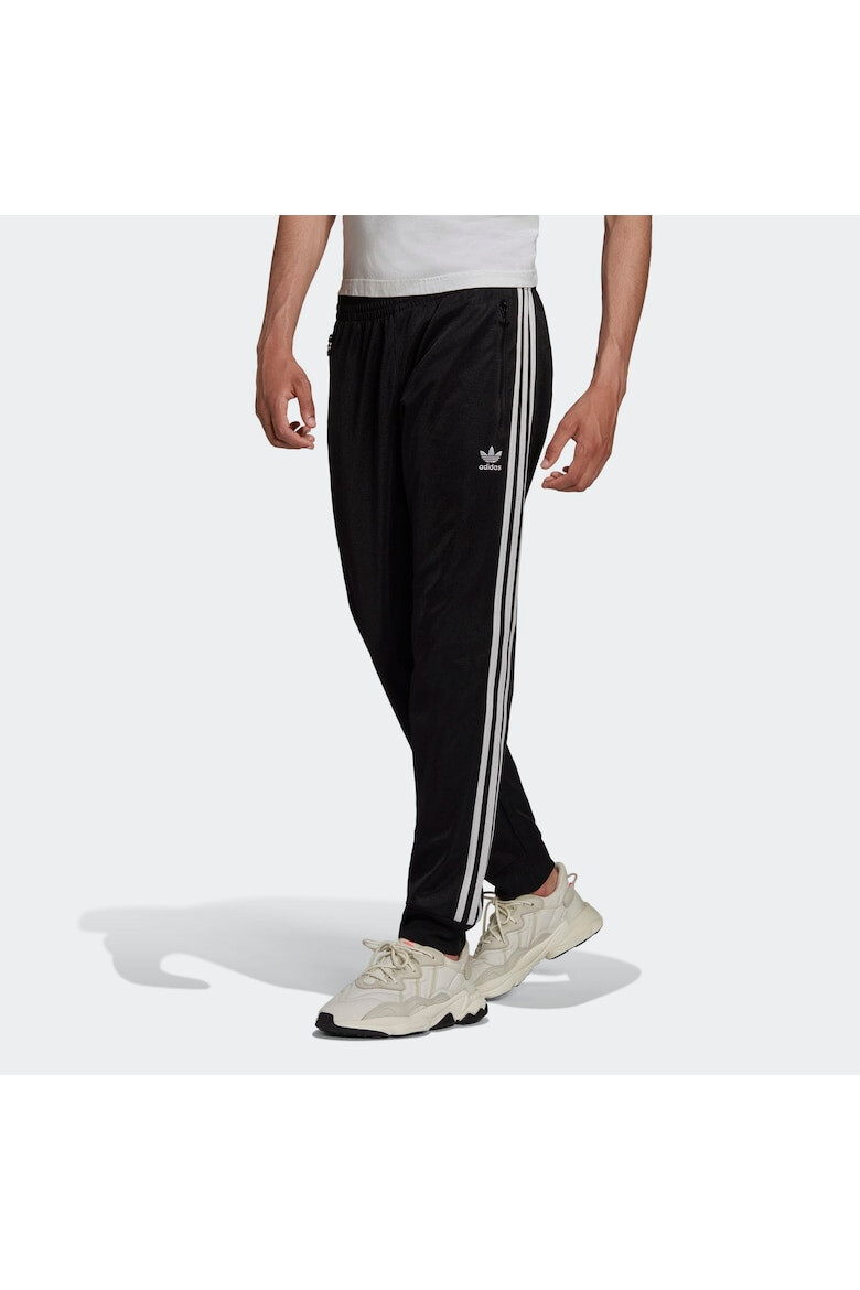 adidas Pantaloni trening SUPERSTAR HS TP HC1934 - Pled.ro