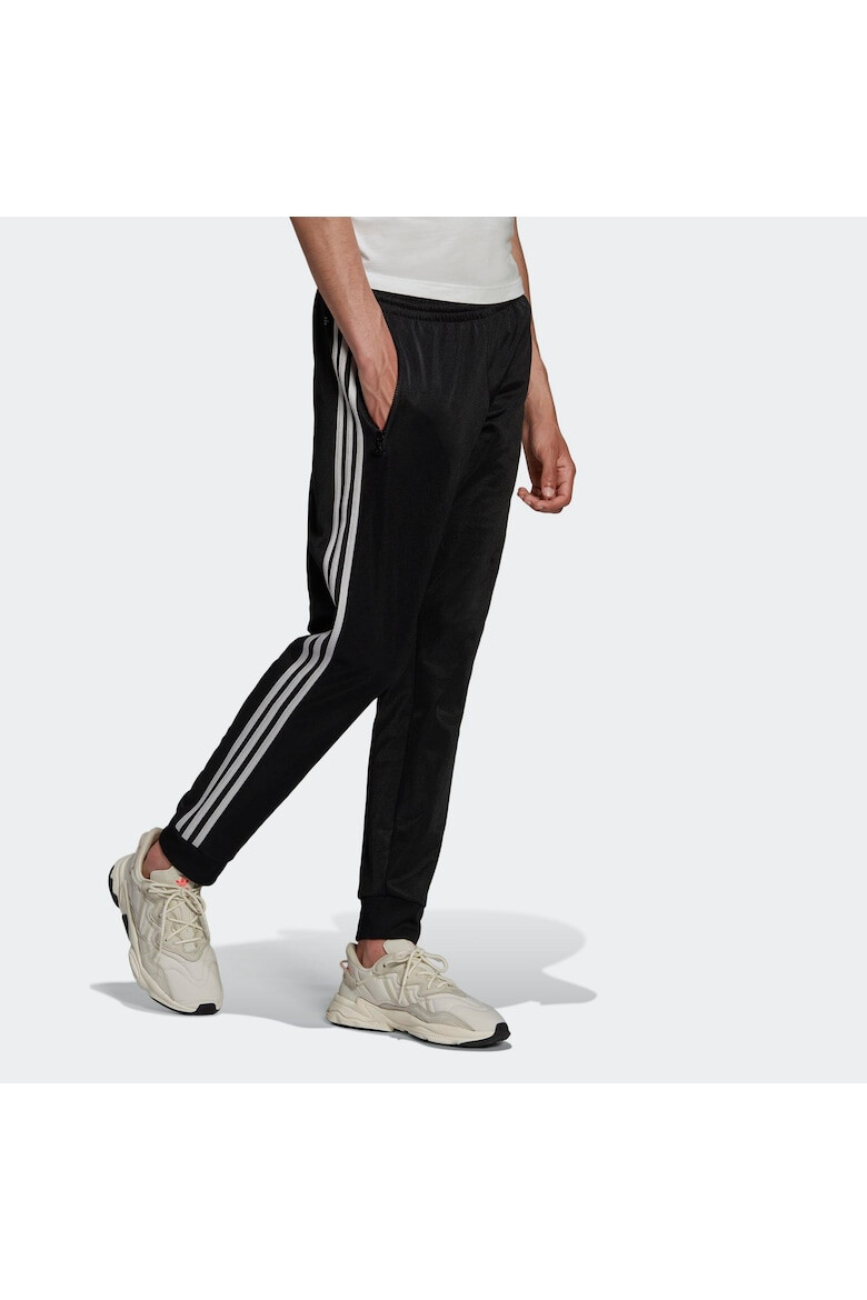 adidas Pantaloni trening SUPERSTAR HS TP HC1934 - Pled.ro