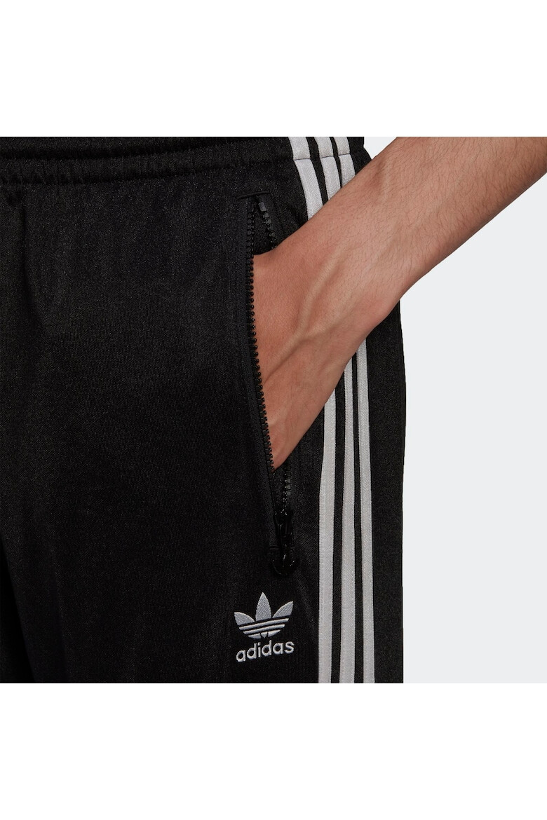 adidas Pantaloni trening SUPERSTAR HS TP HC1934 - Pled.ro