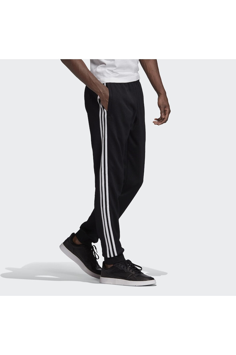 adidas Pantaloni trening SUPERSTAR TP PRIMEBLUE GF0210 - Pled.ro