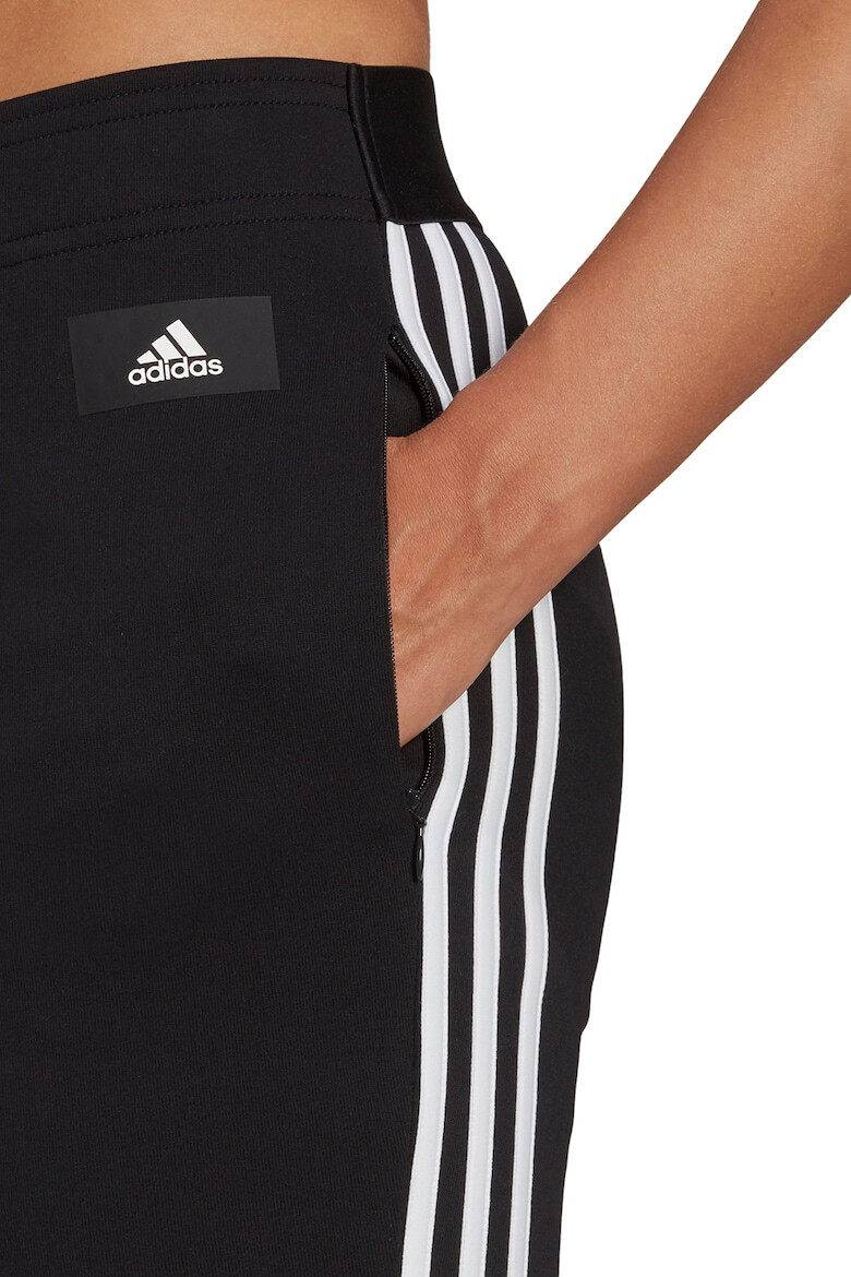 adidas Sportswear Pantaloni slim fit cu buzunare laterale pentru antrenament Future Icons - Pled.ro