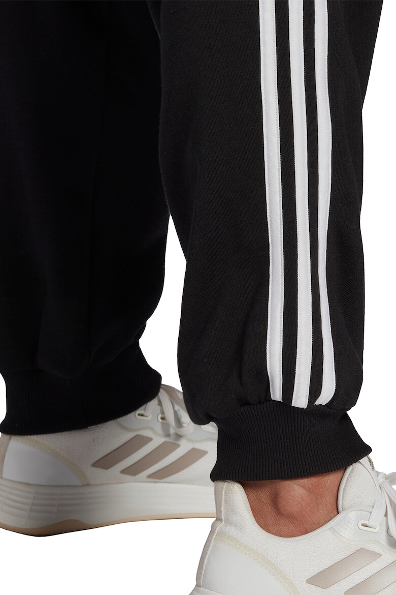 adidas Sportswear Pantaloni sport cu benzi laterale contrastante Essentials - Pled.ro