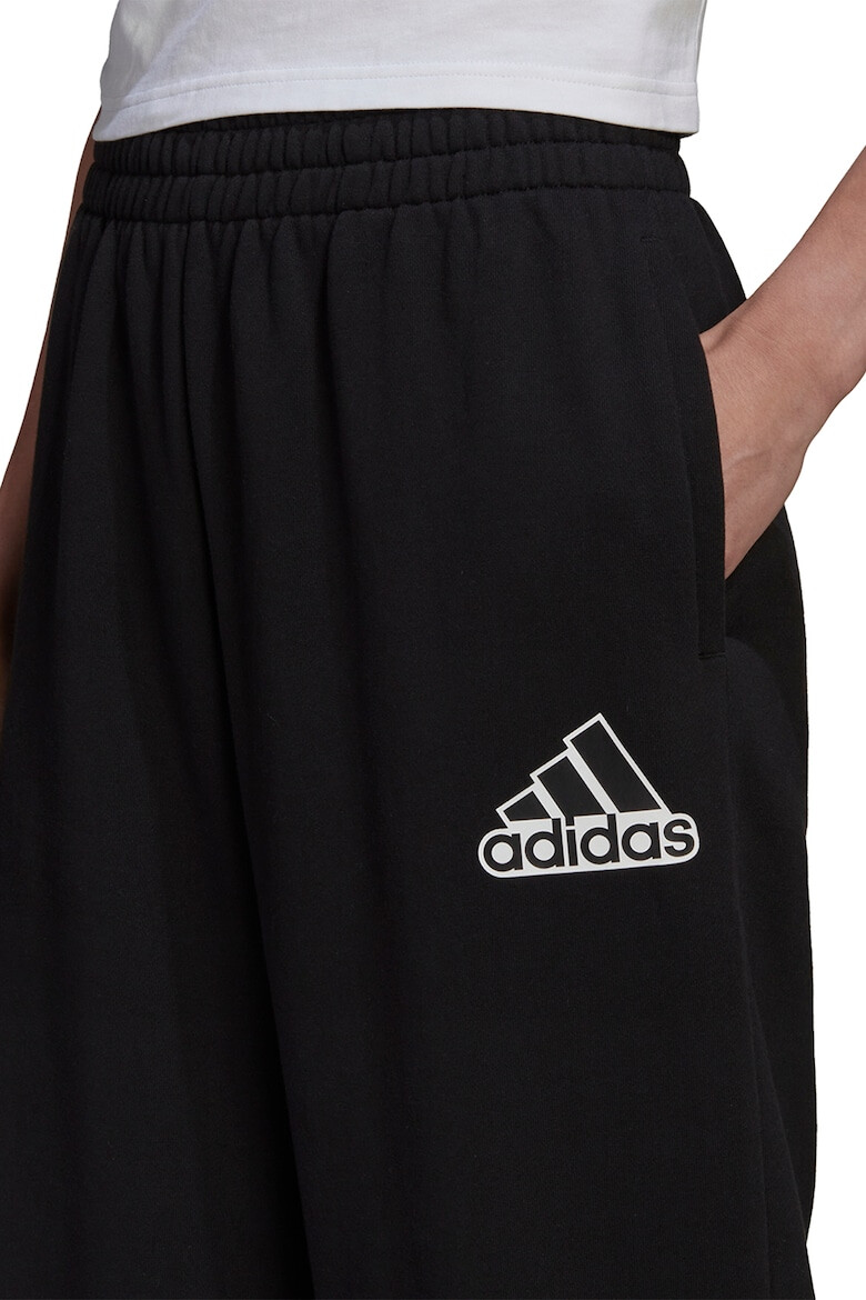 adidas Sportswear Pantaloni sport lejeri cu buzunare laterale Essentials - Pled.ro