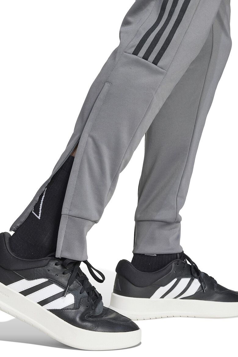 adidas Sportswear Pantaloni de trening cu fermoar la terminatie si buzunare - Pled.ro