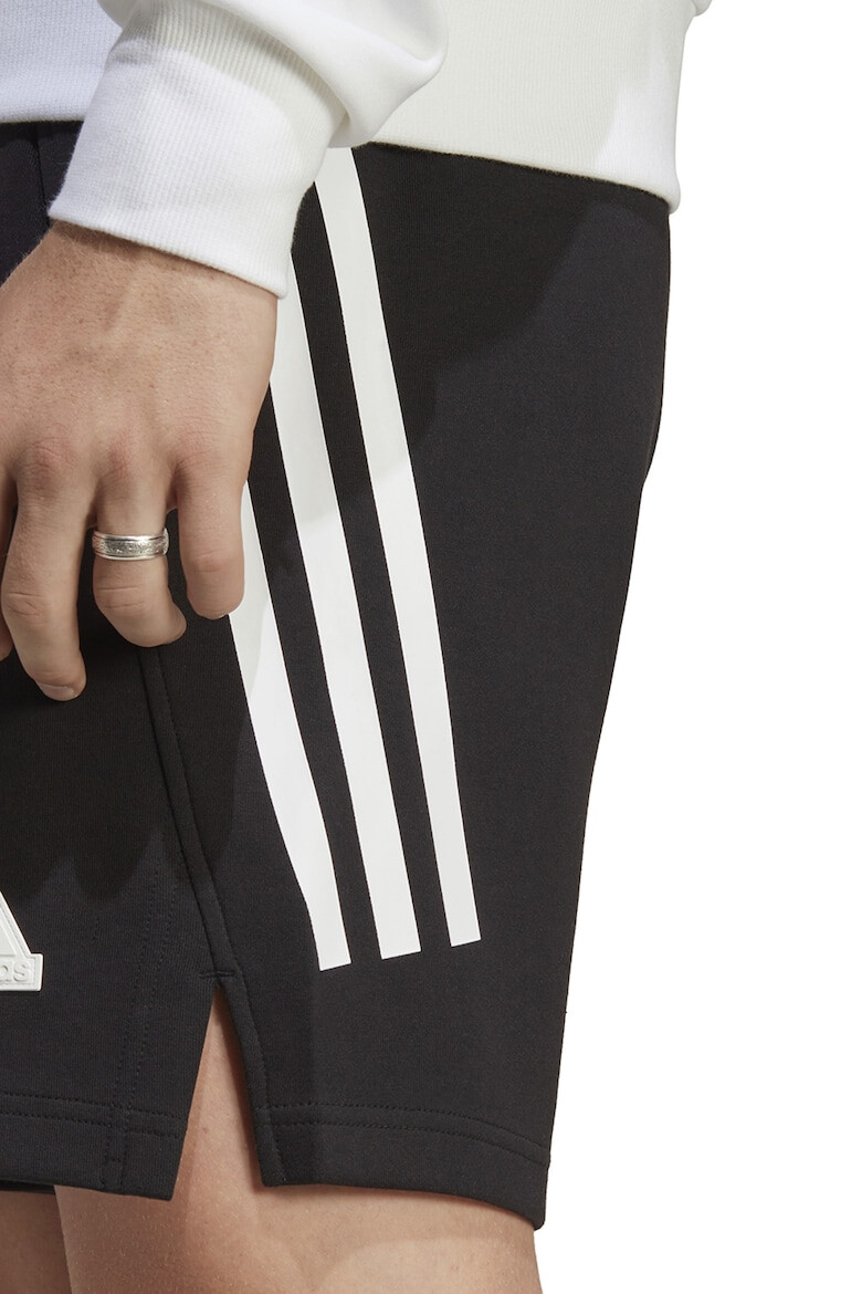 adidas Sportswear Pantaloni scurti cu detalii logo - Pled.ro