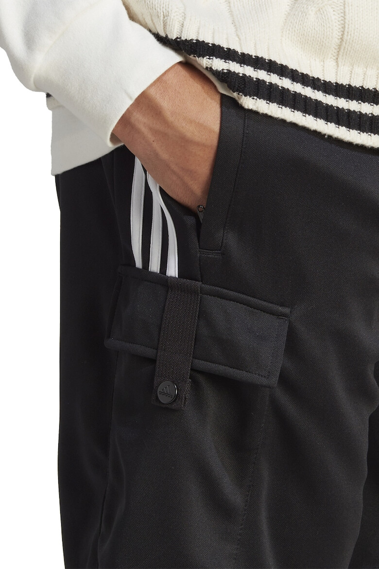 adidas Sportswear Pantaloni scurti cu talie elastica si buzunare laterale - Pled.ro