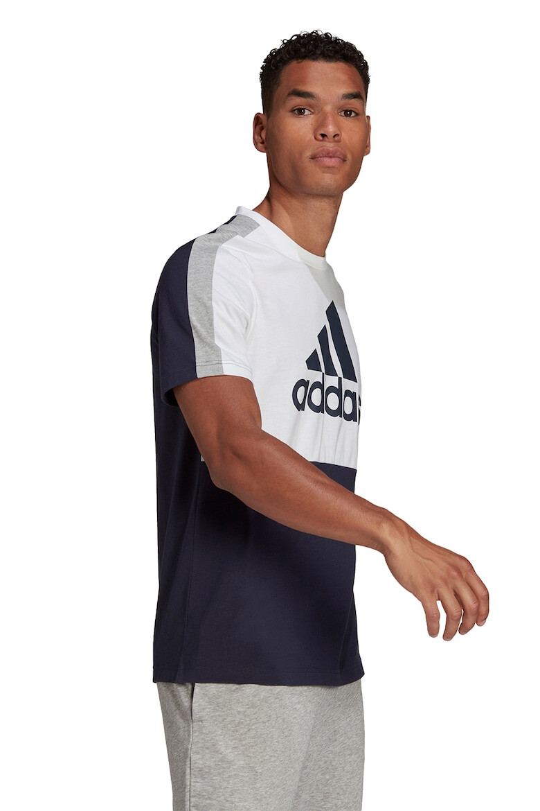 adidas Sportswear Tricou cu decolteu la baza gatului si model colorblock Essentials - Pled.ro