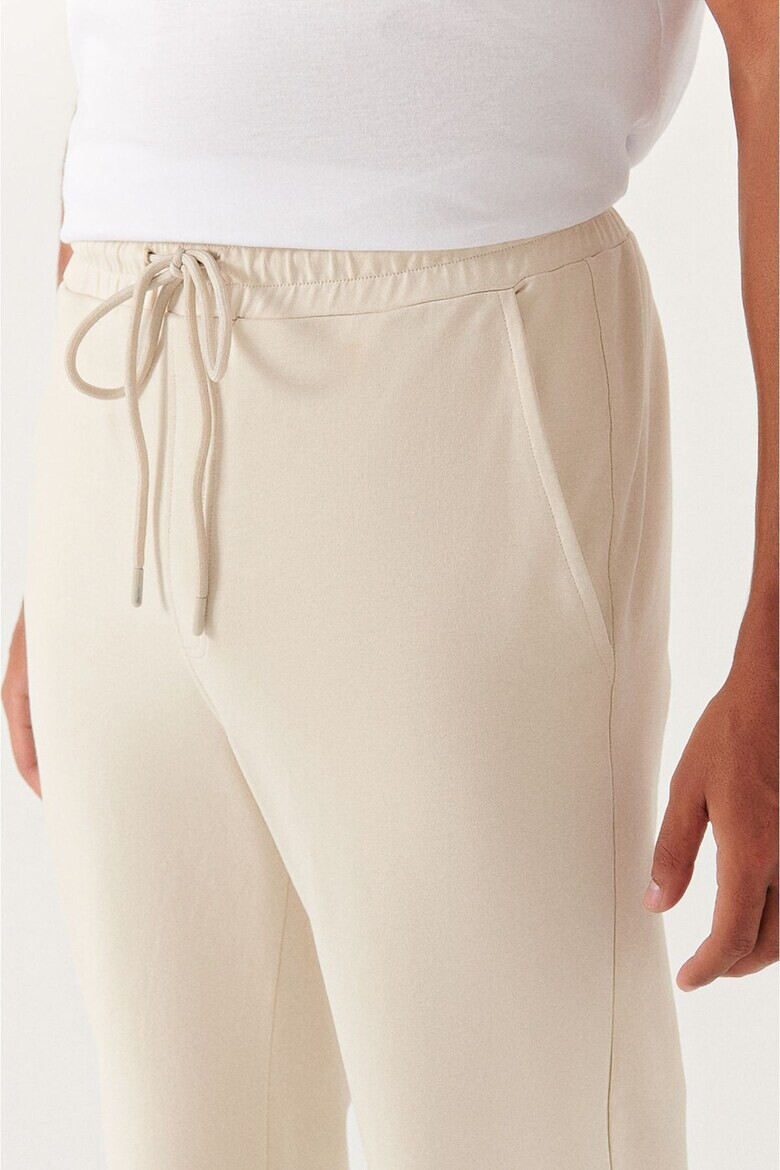 Avva Pantaloni de trening Barbati E003403 129349 - Pled.ro