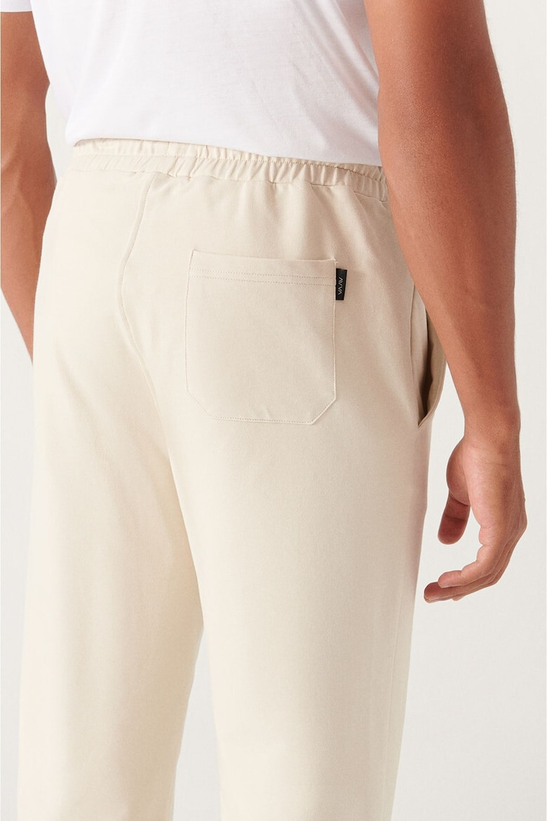 Avva Pantaloni de trening Barbati E003403 129349 - Pled.ro