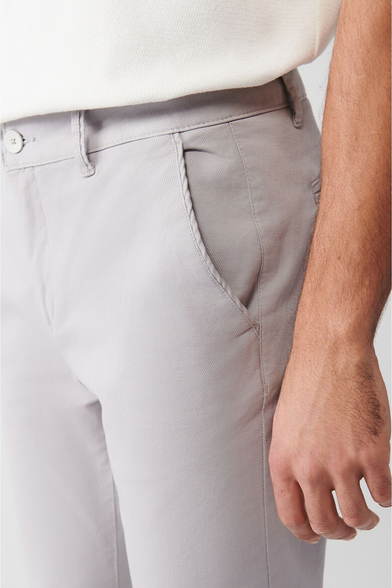 Avva Pantaloni chino slim fit din material elastic - Pled.ro