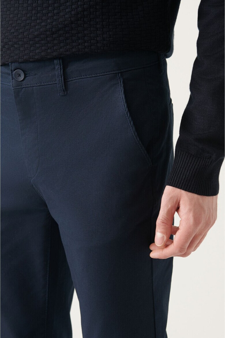 Avva Pantaloni chino slim fit din material elastic - Pled.ro