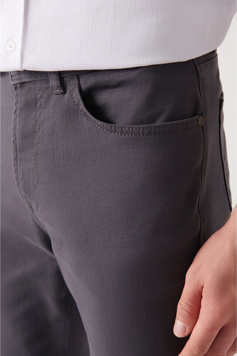 Avva Pantaloni slim fit cu 5 buzunare - Pled.ro