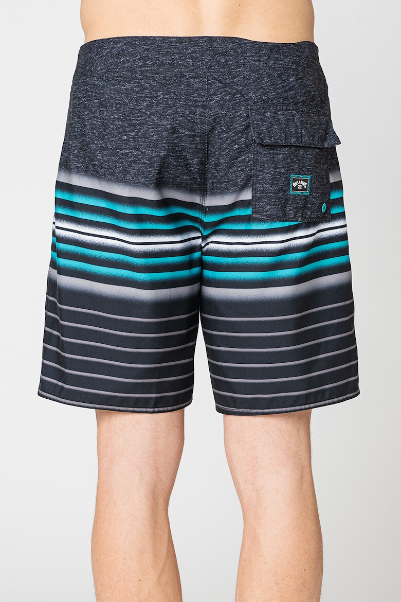 Billabong Pantaloni scurti de baie in dungi All Day - Pled.ro