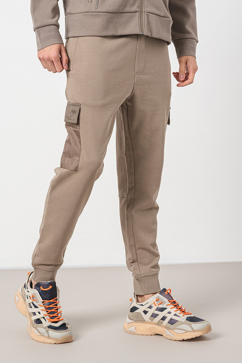 BOSS Pantaloni cargo de bumbac - Pled.ro