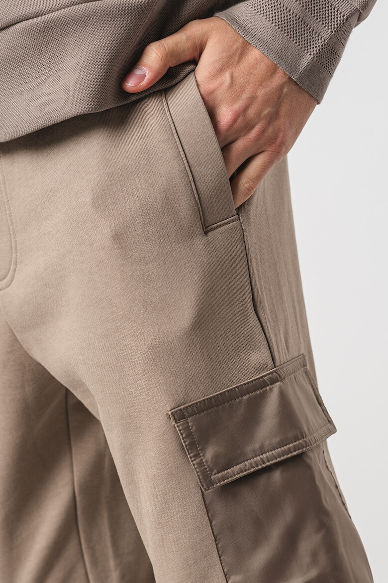 BOSS Pantaloni cargo de bumbac - Pled.ro