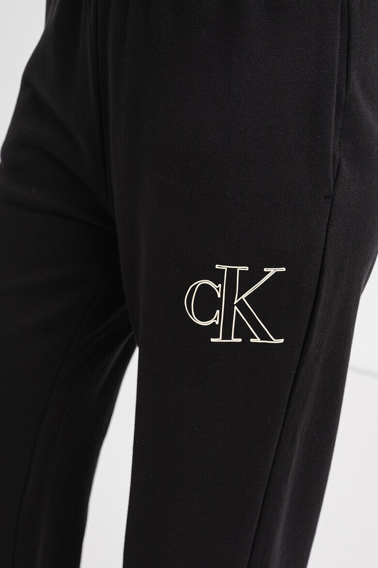 CALVIN KLEIN JEANS Pantaloni de trening din bumbac organic cu croiala ampla - Pled.ro