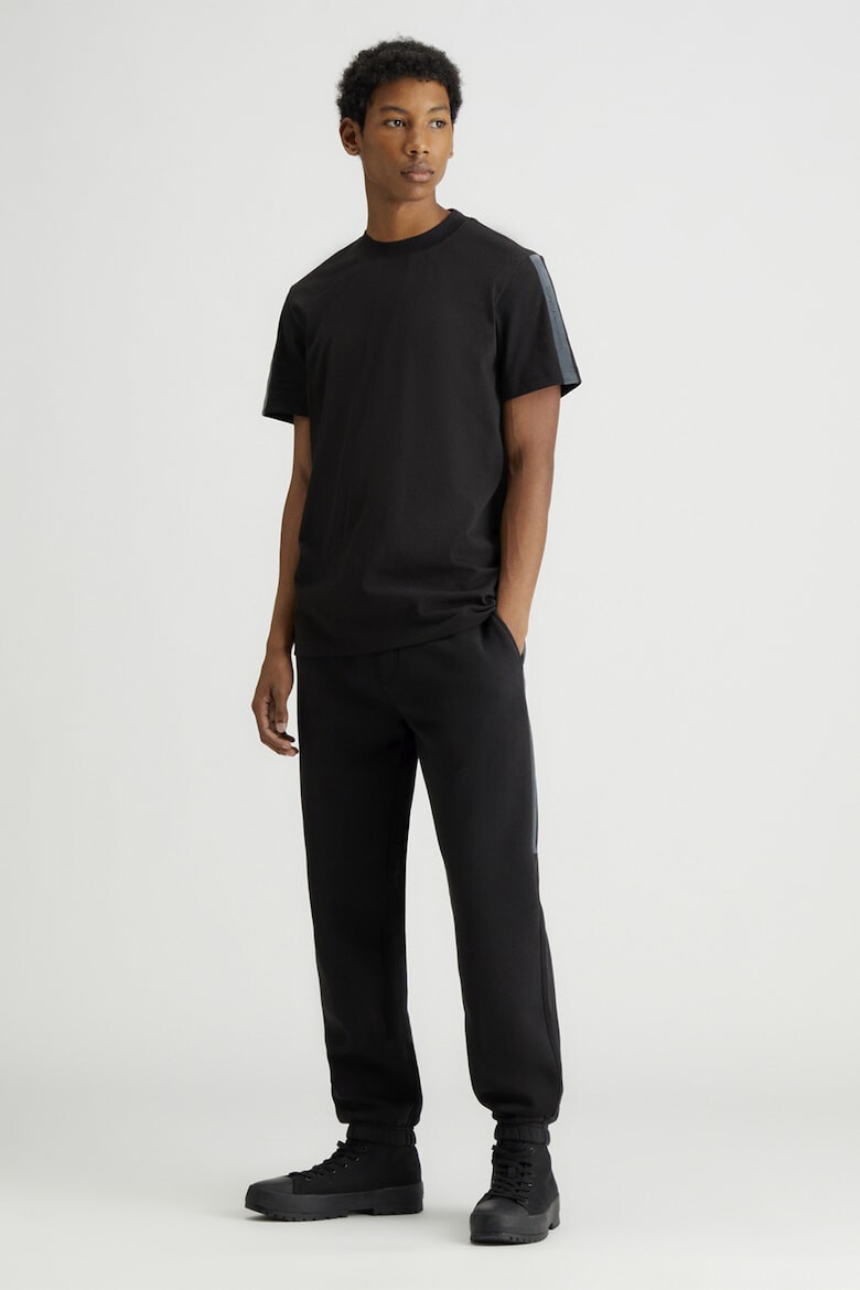 CALVIN KLEIN JEANS Tricou regular fit cu logo in lateral - Pled.ro