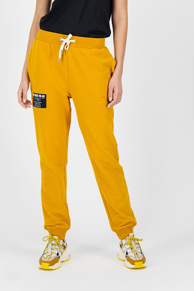 comma Pantaloni sport regular fit cu aplicatie text - Pled.ro