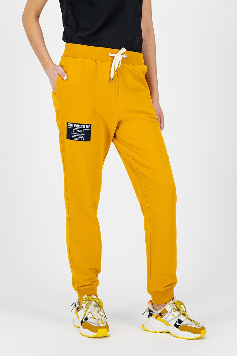 comma Pantaloni sport regular fit cu aplicatie text - Pled.ro