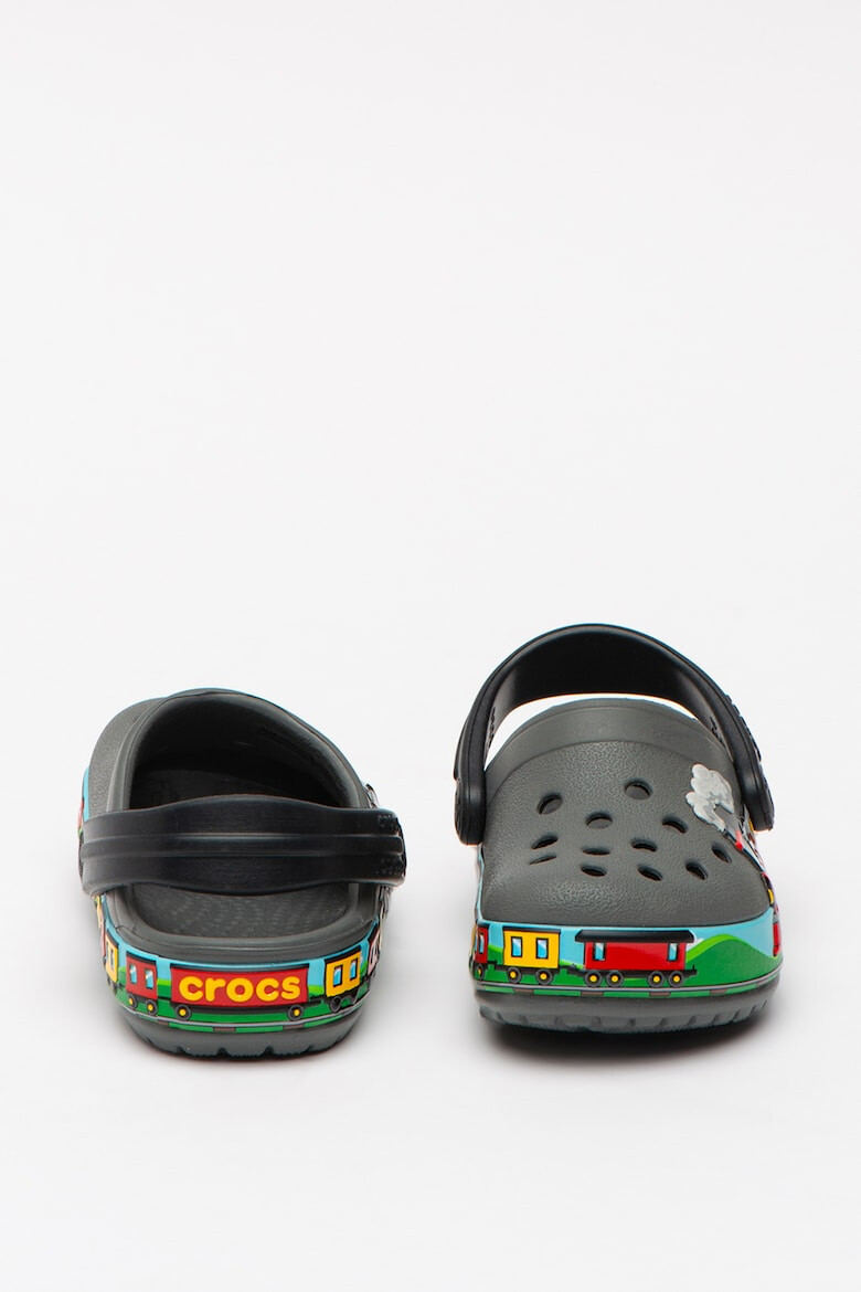 Crocs Saboti slingback cu imprimeu tren in relief - Pled.ro