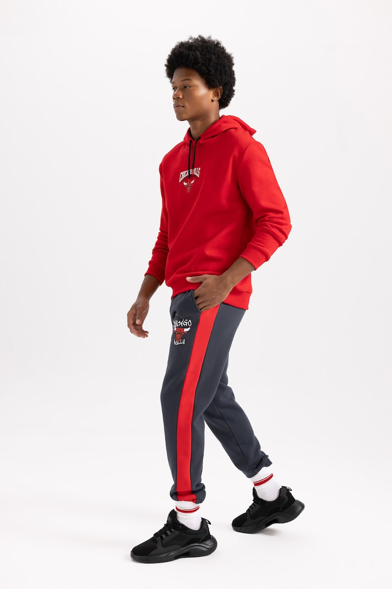 DeFacto Pantaloni jogger pentru fitness Chicago Bulls - Pled.ro