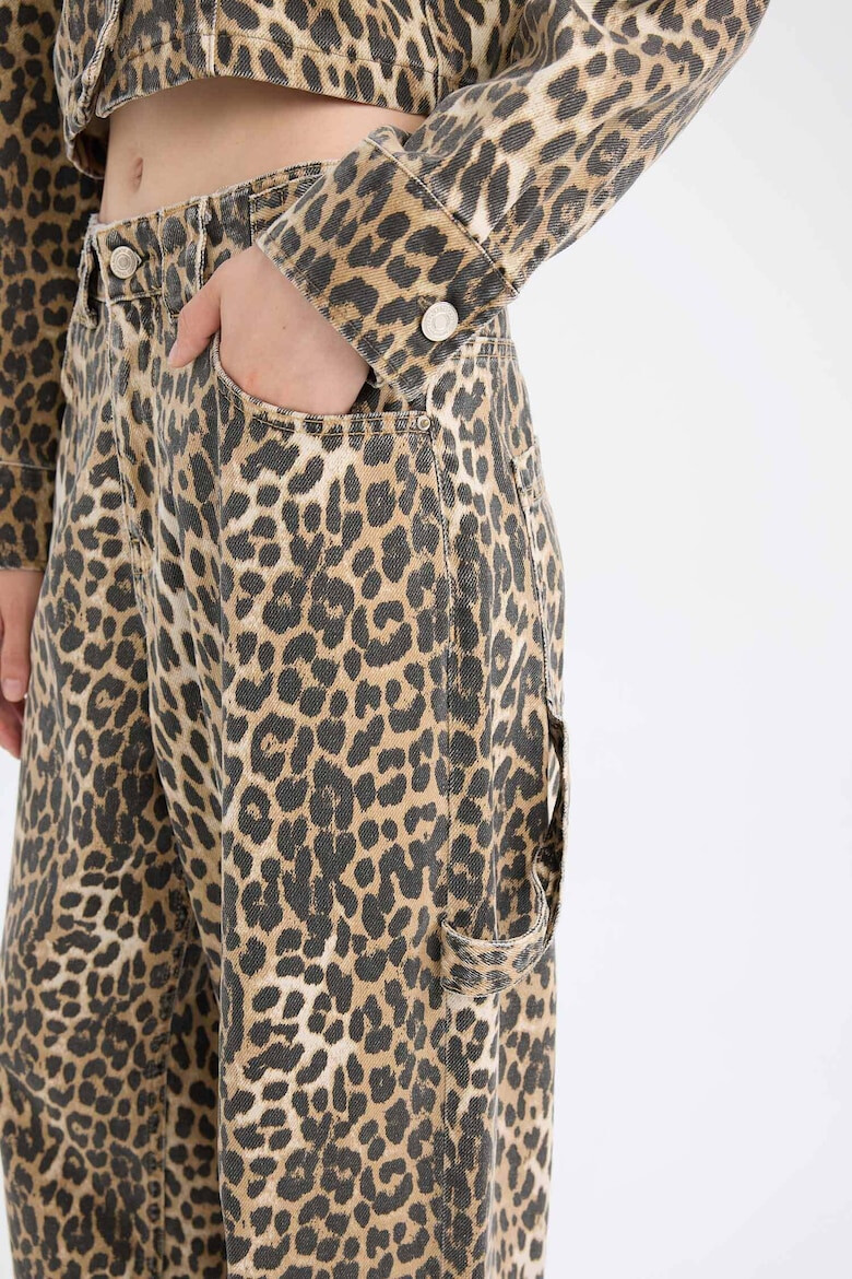 DeFacto Pantaloni relaxed fit cu animal print - Pled.ro