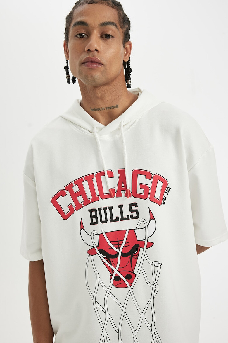 DeFacto Tricou supradimensionat cu gluga NBA Chicago Bulls - Pled.ro