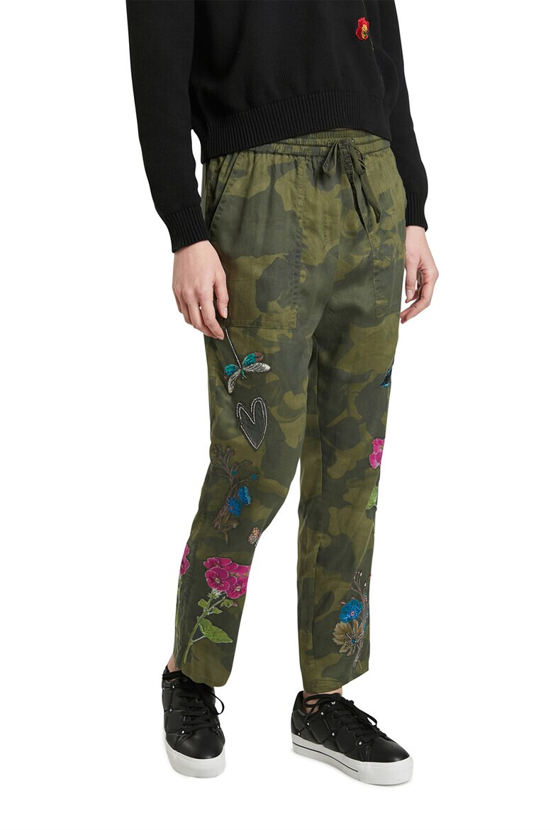 DESIGUAL Pantaloni cu imprimeu camuflaj si broderii - Pled.ro