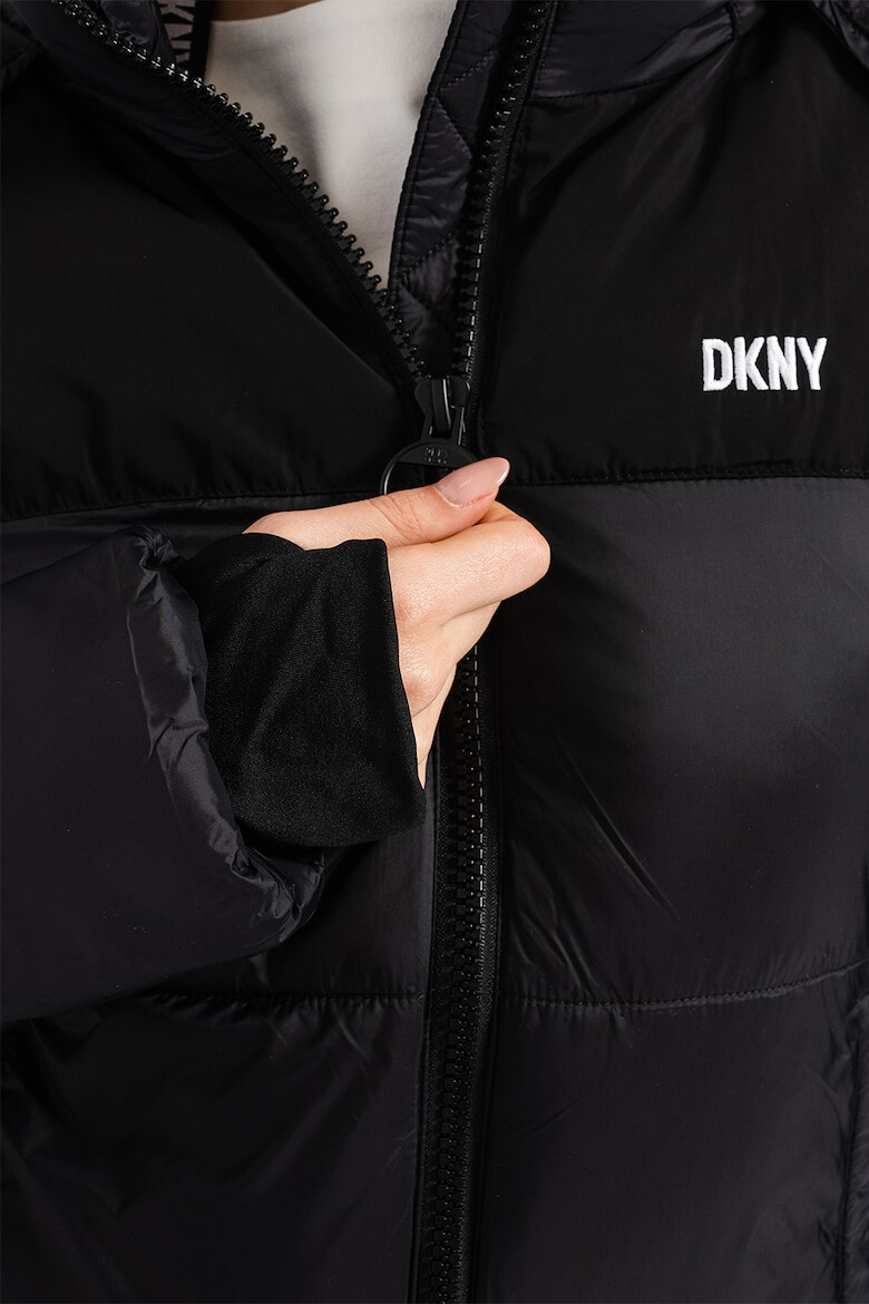 DKNY Geaca pufoasa cu gluga detasabila pentru antrenament - Pled.ro