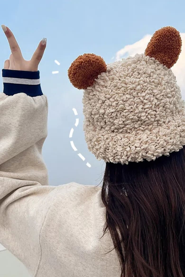 EFAYN.RO Caciula dama model cu urechiuse tematica cute hat for cozy winter marime universala EFAYN - Pled.ro