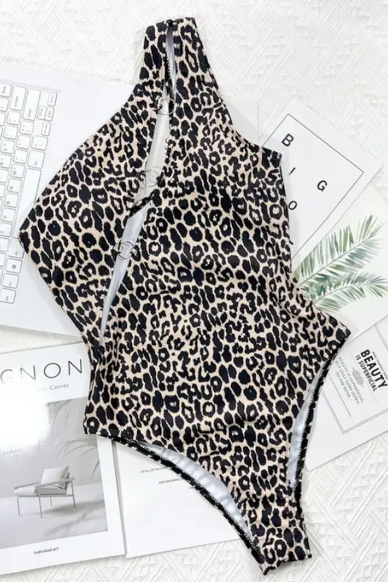 EFAYN.RO Costum de baie dama o piesa model animal print prindere pe un umar si accesorii la decolteu EFAYN - Pled.ro