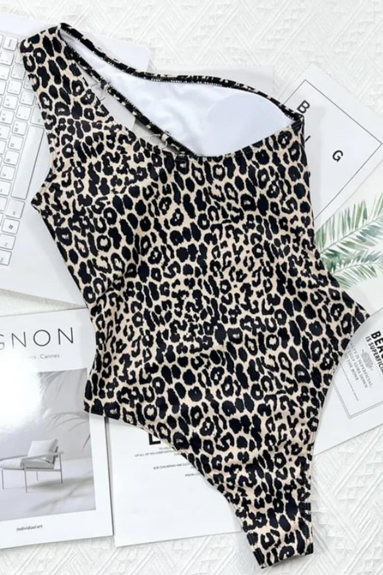 EFAYN.RO Costum de baie dama o piesa model animal print prindere pe un umar si accesorii la decolteu EFAYN - Pled.ro