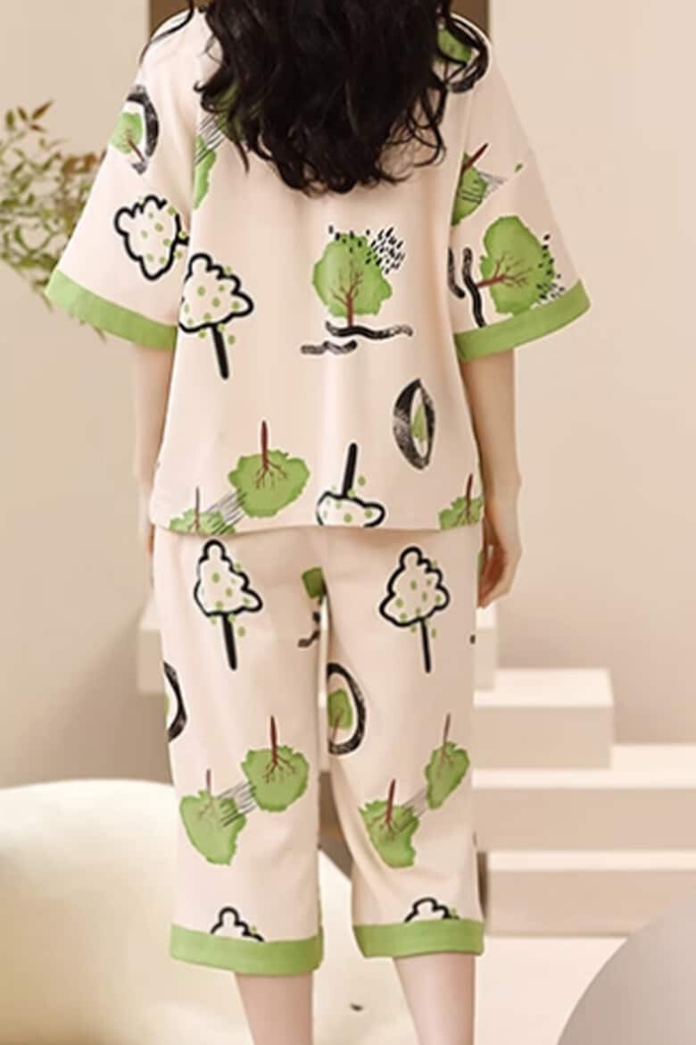 EFAYN.RO Pijama dama set 2 piese bluza maneca scurta cu dublura la piept si pantaloni trei sferturi model cu elemente din natura tematica I love nature EFAYN - Pled.ro