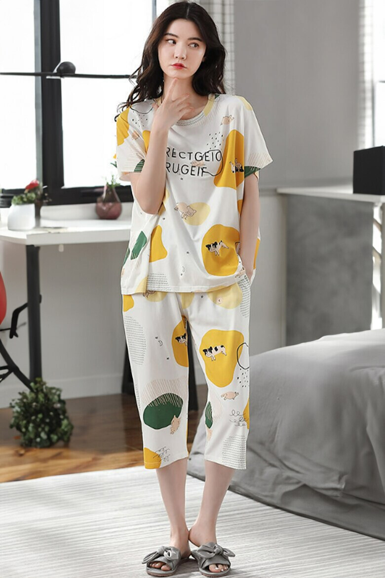 EFAYN.RO Pijama dama set doua piese bluza maneca scurta si pantaloni trei sferturi model hazliu cu animalute simpatice tematica I live free EFAYN - Pled.ro