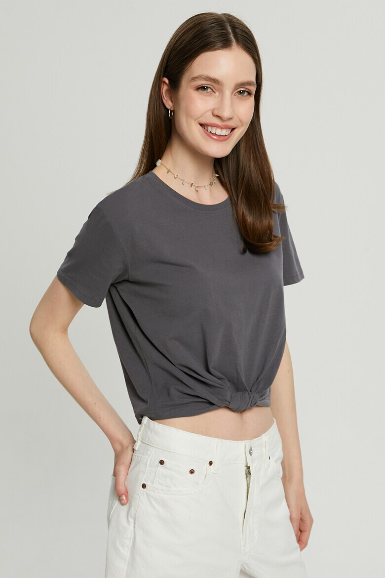 FINN FLARE Tricou crop cu nod frontal - Pled.ro