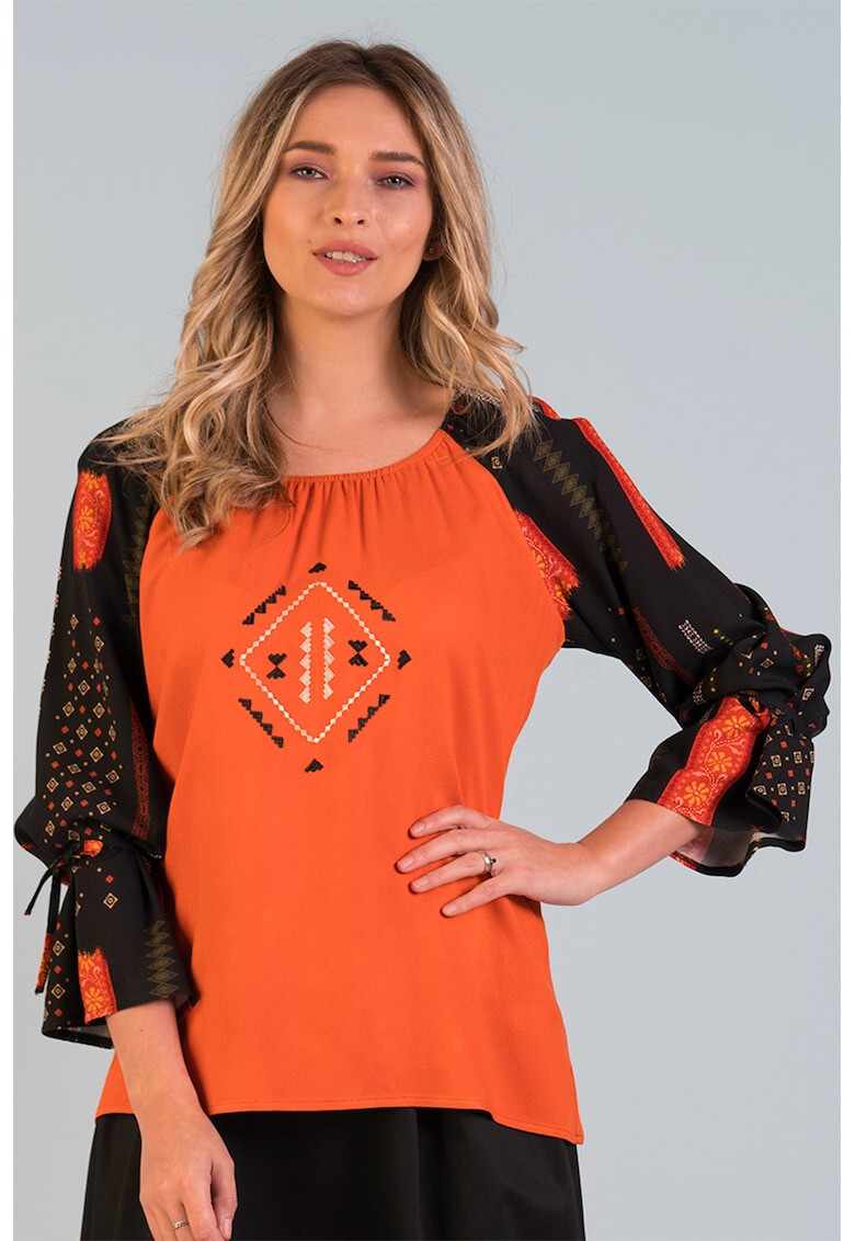 Format Lady Bluza cu model traditional si maneci 3/4 - Pled.ro