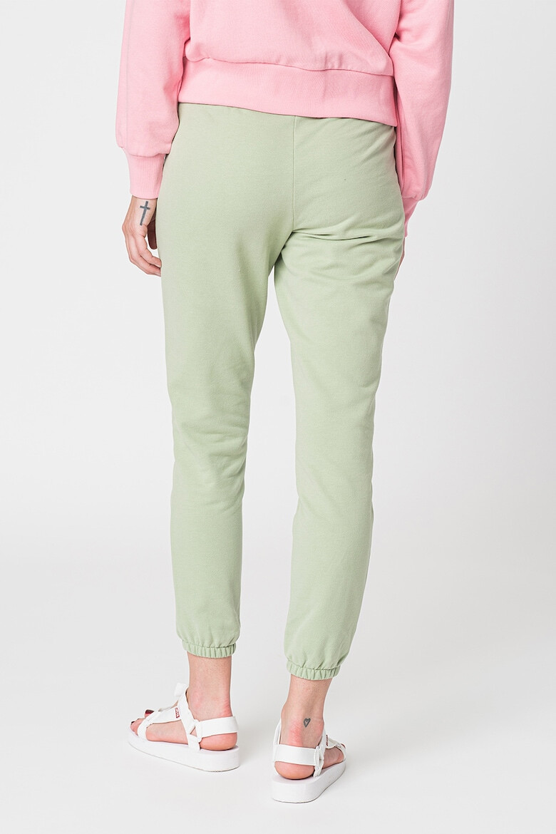 GAP Pantaloni sport cu logo brodat - Pled.ro