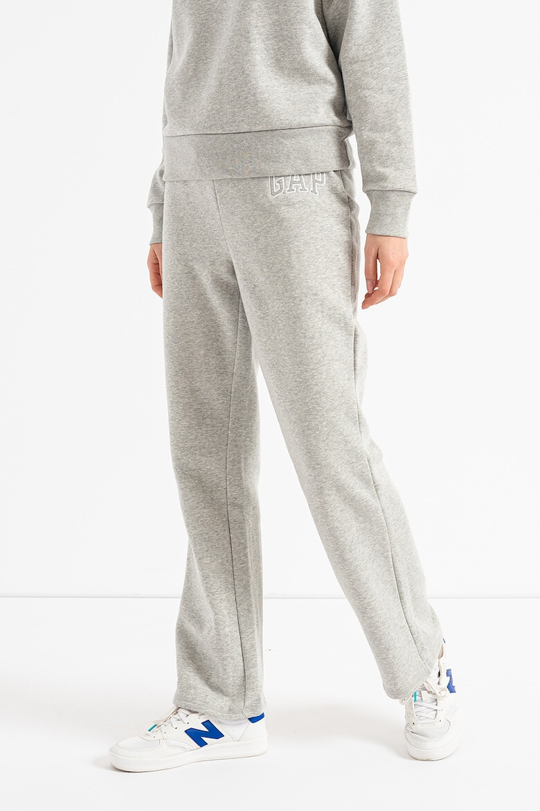 GAP Pantaloni sport drepti - Pled.ro